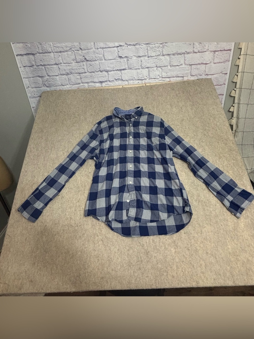 crown & ivy Navy and Light Blue Check Button-Down Shirt